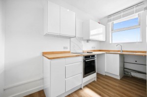2 bedroom Flat for sale in London