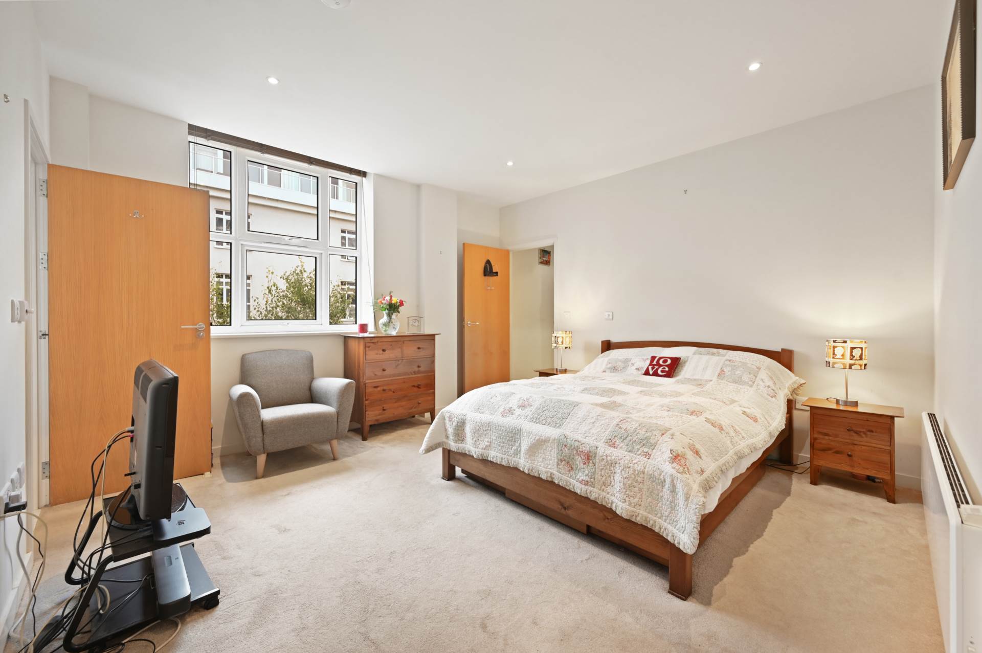 Additional Property Image 2 bedroom Apartment for sale in London 3