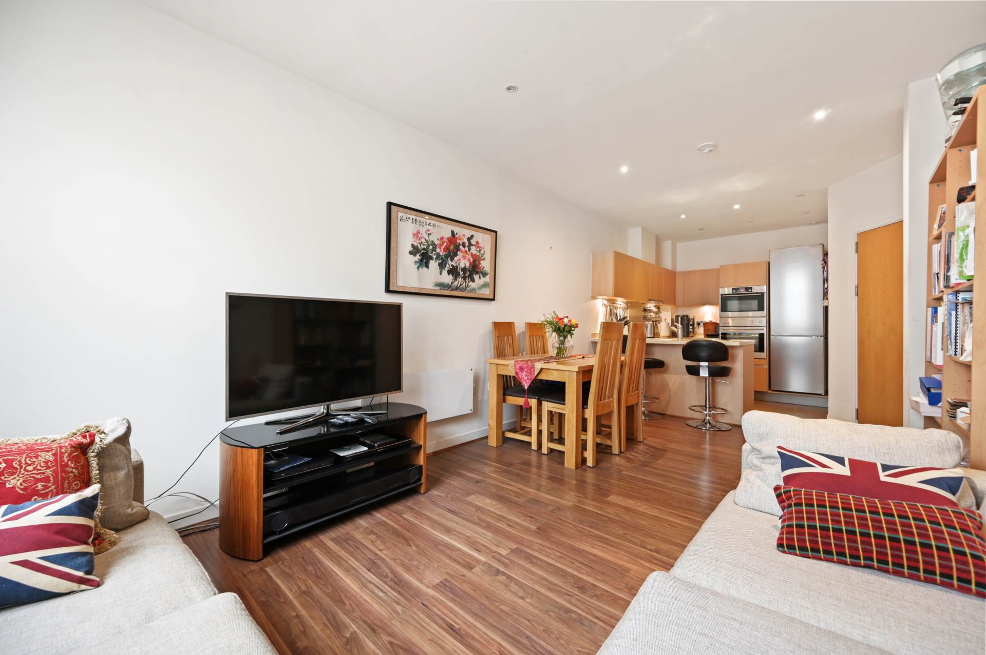 Additional Property Image 2 bedroom Apartment for sale in London 6