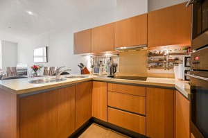 2 bedroom Apartment for sale in London