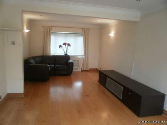 Additional Property Image 4 bedroom Detached to rent in Woodford Green 4