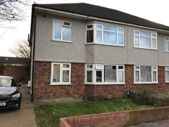 2 bedroom Flat to rent in Rainham
