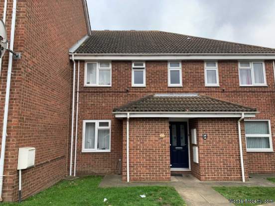 1 bedroom Flat to rent in Dagenham