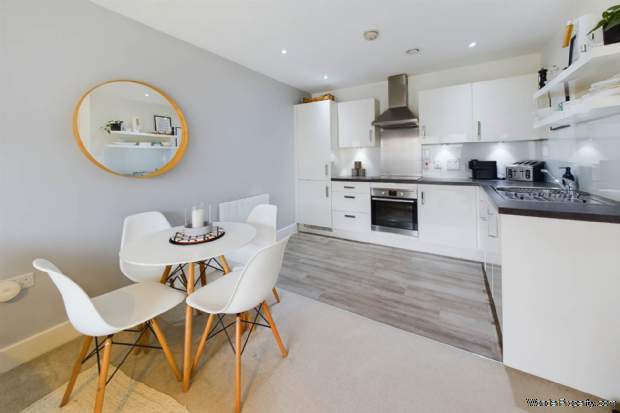 Additional Property Image 2 bedroom Apartment for sale in Hemel Hempstead 7