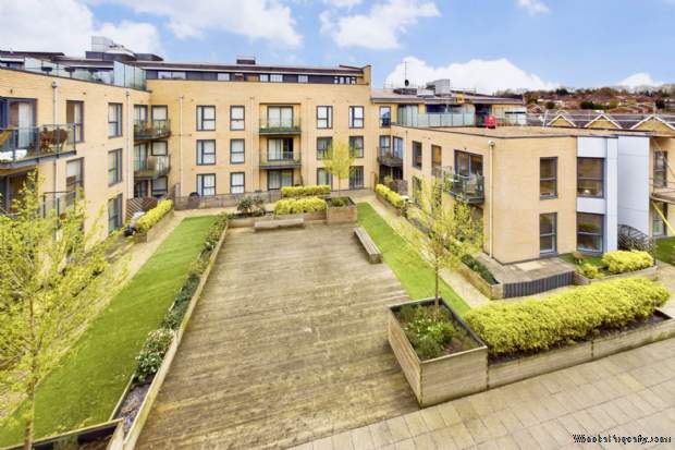 Additional Property Image 2 bedroom Apartment for sale in Hemel Hempstead 11