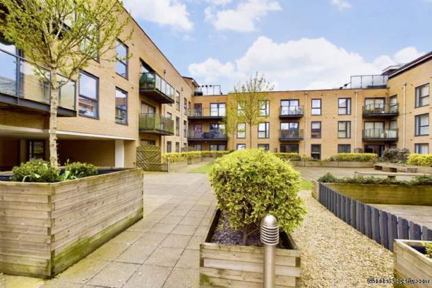 Additional Property Image 2 bedroom Apartment for sale in Hemel Hempstead 12
