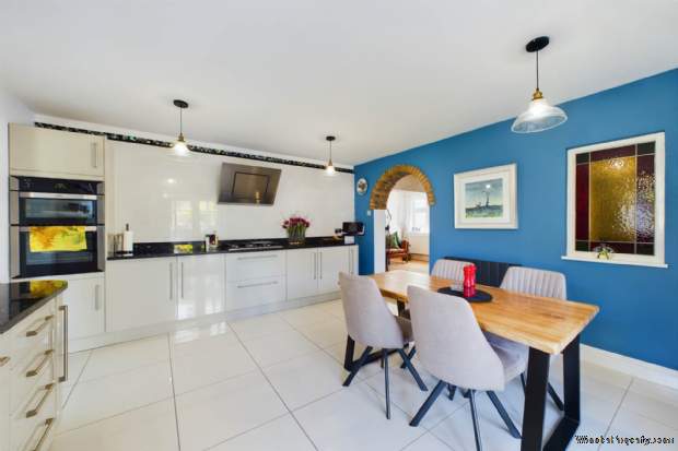 Additional Property Image 4 bedroom Detached for sale in Hemel Hempstead 3