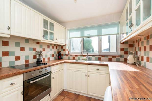 Additional Property Image 3 bedroom End of Terrace for sale in Hemel Hempstead 5