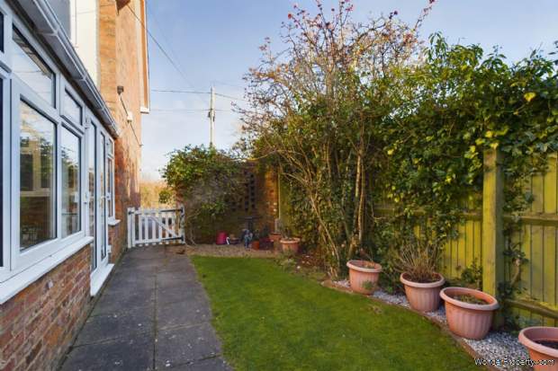 Additional Property Image 3 bedroom End of Terrace for sale in Hemel Hempstead 19