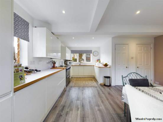 Additional Property Image 4 bedroom Detached for sale in Hemel Hempstead 3