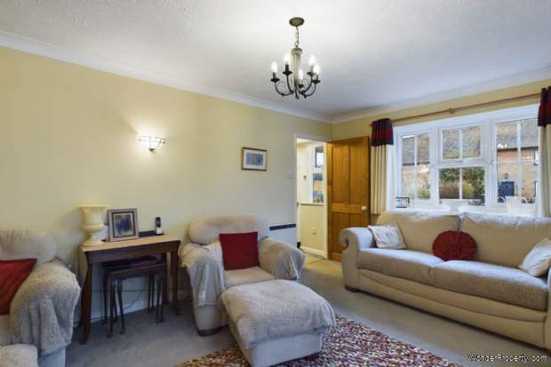 Additional Property Image 3 bedroom House for sale in Hemel Hempstead 3