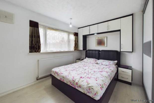 Additional Property Image 3 bedroom House for sale in Hemel Hempstead 7