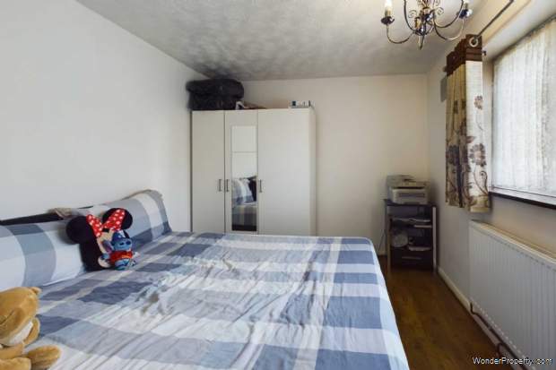 Additional Property Image 3 bedroom House for sale in Hemel Hempstead 8