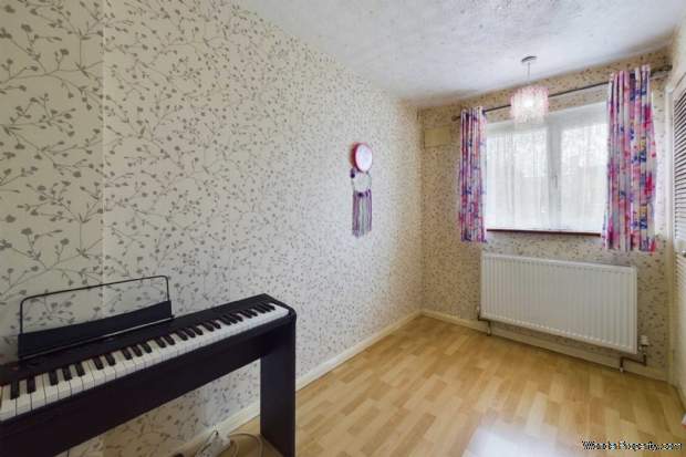 Additional Property Image 3 bedroom House for sale in Hemel Hempstead 9