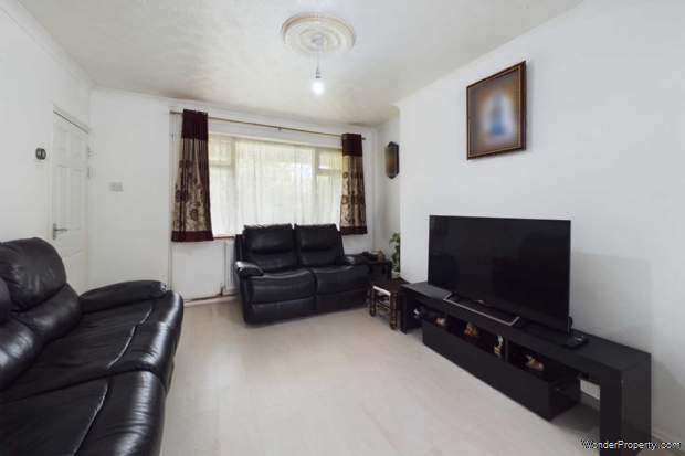 Additional Property Image 3 bedroom House for sale in Hemel Hempstead 12