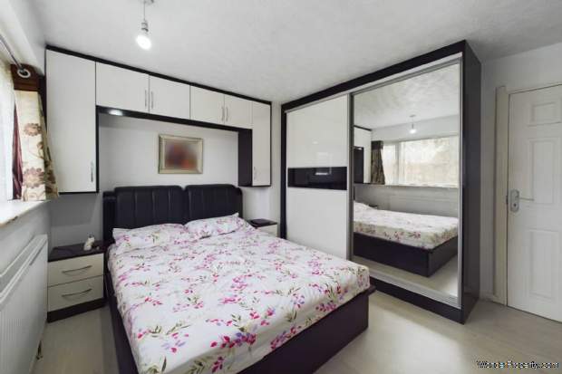Additional Property Image 3 bedroom House for sale in Hemel Hempstead 14