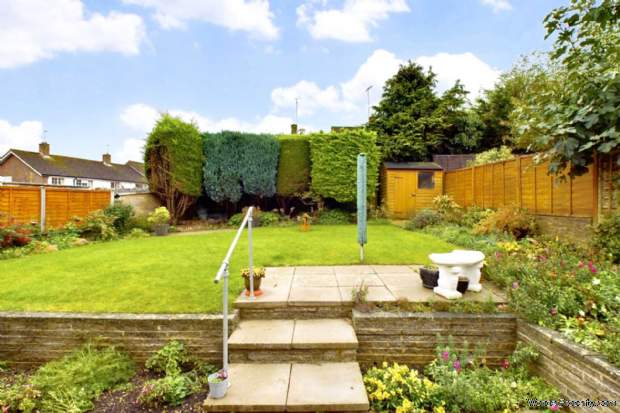 Additional Property Image 3 bedroom Semi Detached for sale in Hemel Hempstead 2