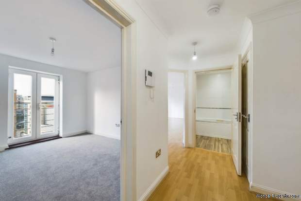 Additional Property Image 2 bedroom Apartment for sale in Hemel Hempstead 10