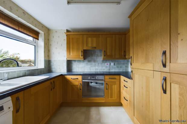 Additional Property Image 3 bedroom House for sale in Hemel Hempstead 4