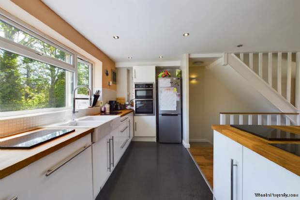 Additional Property Image 4 bedroom Town House for sale in Hemel Hempstead 18