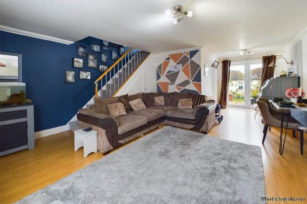 Additional Property Image 3 bedroom House for sale in Hemel Hempstead 2
