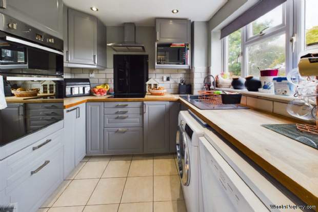 Additional Property Image 3 bedroom House for sale in Hemel Hempstead 4