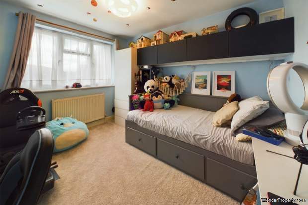 Additional Property Image 3 bedroom House for sale in Hemel Hempstead 9