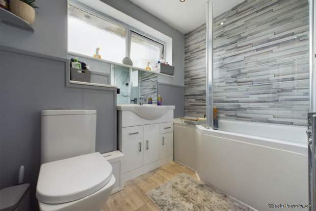 Additional Property Image 3 bedroom House for sale in Hemel Hempstead 11