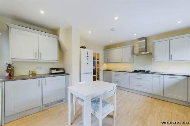 Additional Property Image 2 bedroom Bungalow for sale in Hemel Hempstead 4