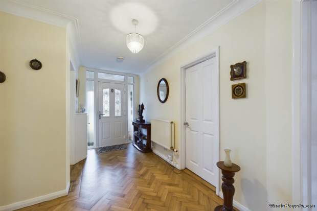 Additional Property Image 2 bedroom Bungalow for sale in Hemel Hempstead 6