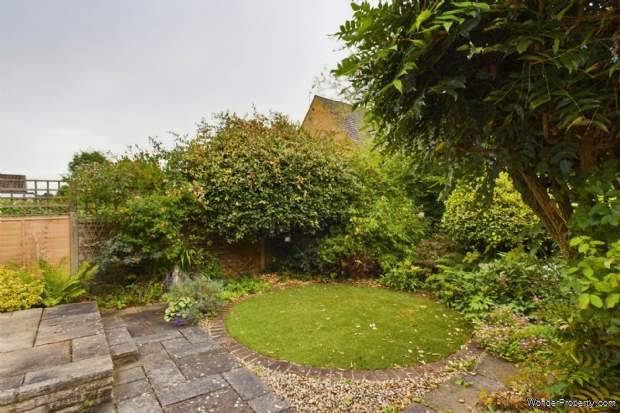 Additional Property Image 2 bedroom Bungalow for sale in Hemel Hempstead 12