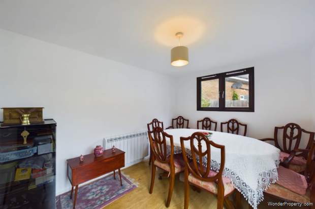 Additional Property Image 2 bedroom Bungalow for sale in Hemel Hempstead 14