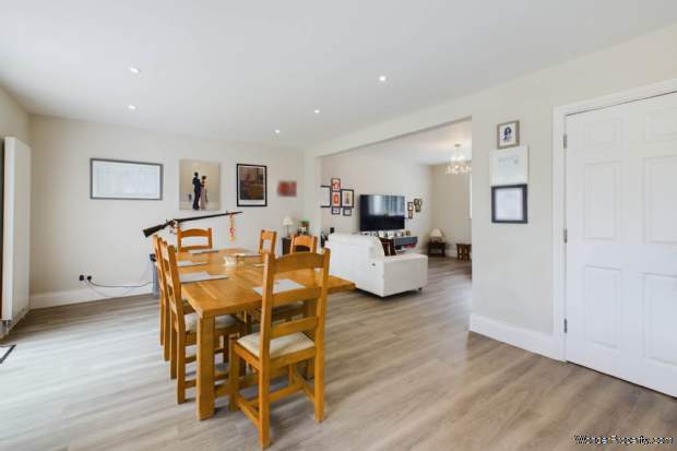 Additional Property Image 4 bedroom Detached for sale in Hemel Hempstead 3