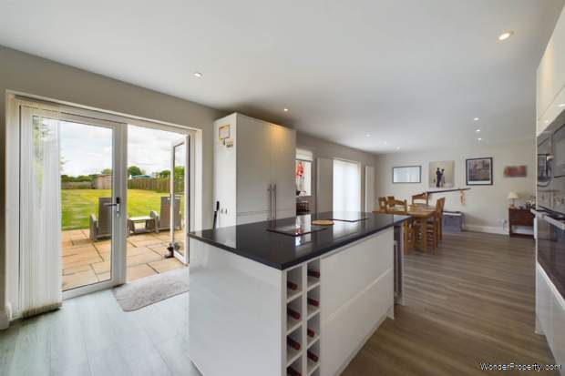 Additional Property Image 4 bedroom Detached for sale in Hemel Hempstead 7