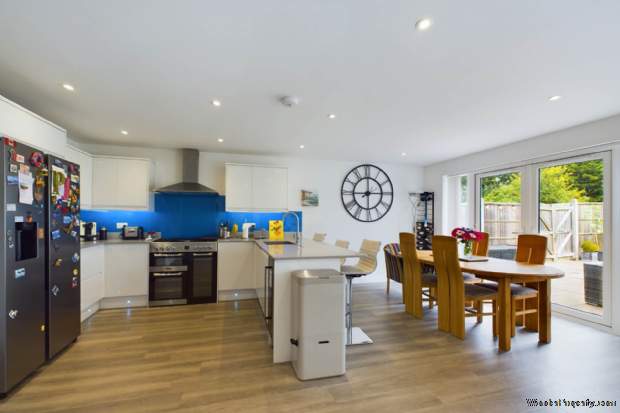 Additional Property Image 4 bedroom Detached for sale in Hemel Hempstead 5
