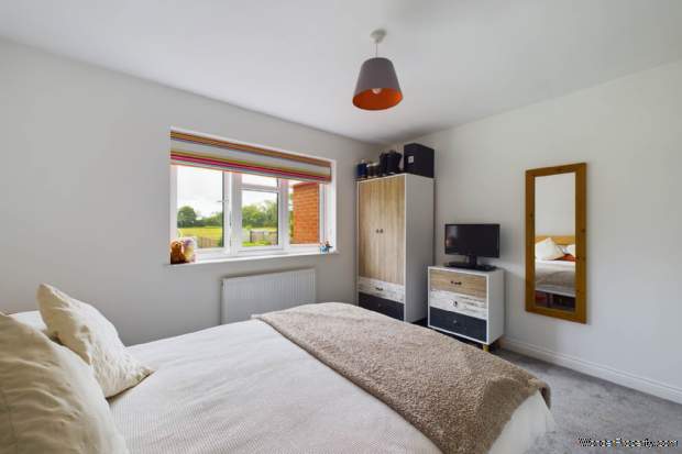 Additional Property Image 4 bedroom Detached for sale in Hemel Hempstead 15