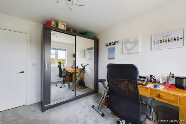 Additional Property Image 4 bedroom Detached for sale in Hemel Hempstead 17
