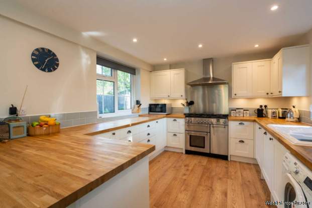Additional Property Image 4 bedroom Semi Detached for sale in Hemel Hempstead 4