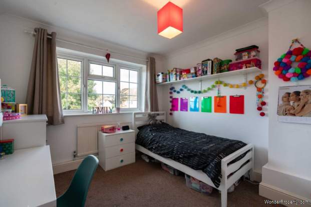 Additional Property Image 4 bedroom Semi Detached for sale in Hemel Hempstead 8