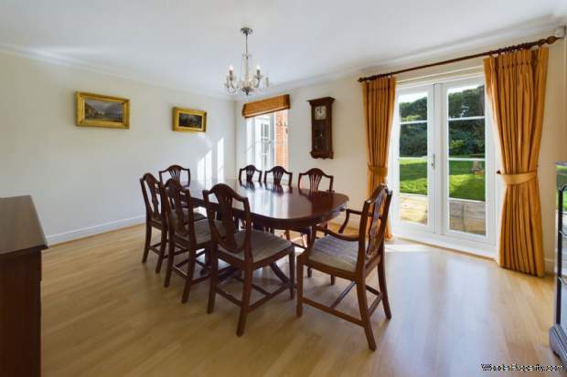 Additional Property Image 5 bedroom Detached for sale in Hemel Hempstead 3