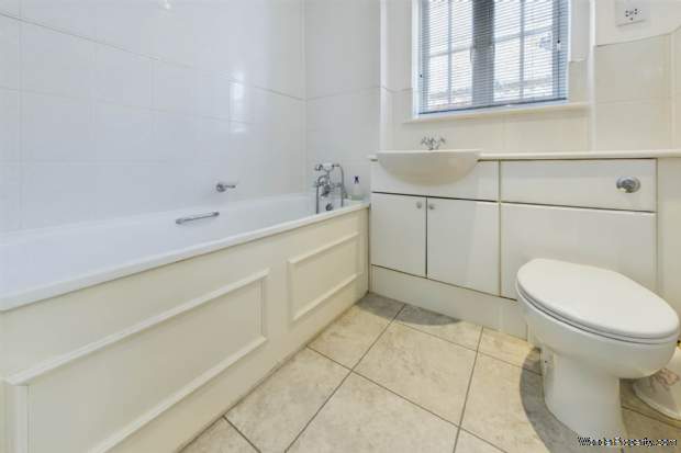 Additional Property Image 5 bedroom Detached for sale in Hemel Hempstead 9
