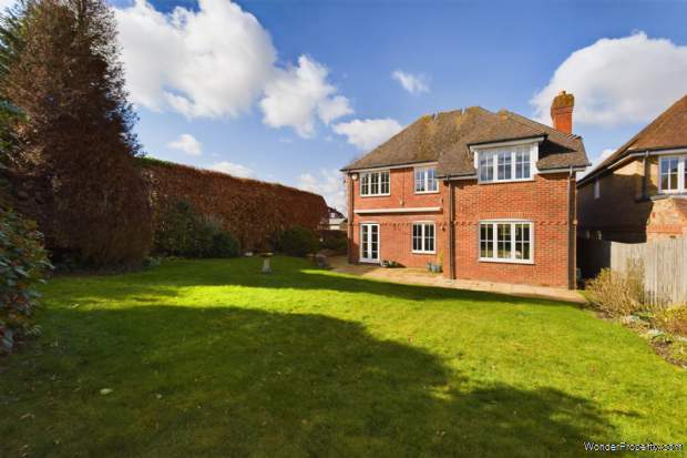 Additional Property Image 5 bedroom Detached for sale in Hemel Hempstead 11