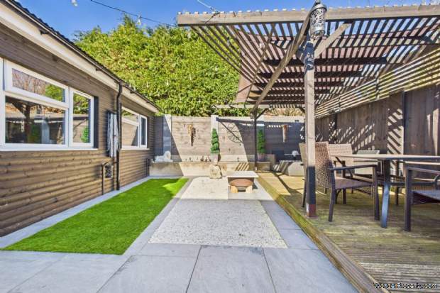 Additional Property Image 4 bedroom End of Terrace for sale in Hemel Hempstead 8