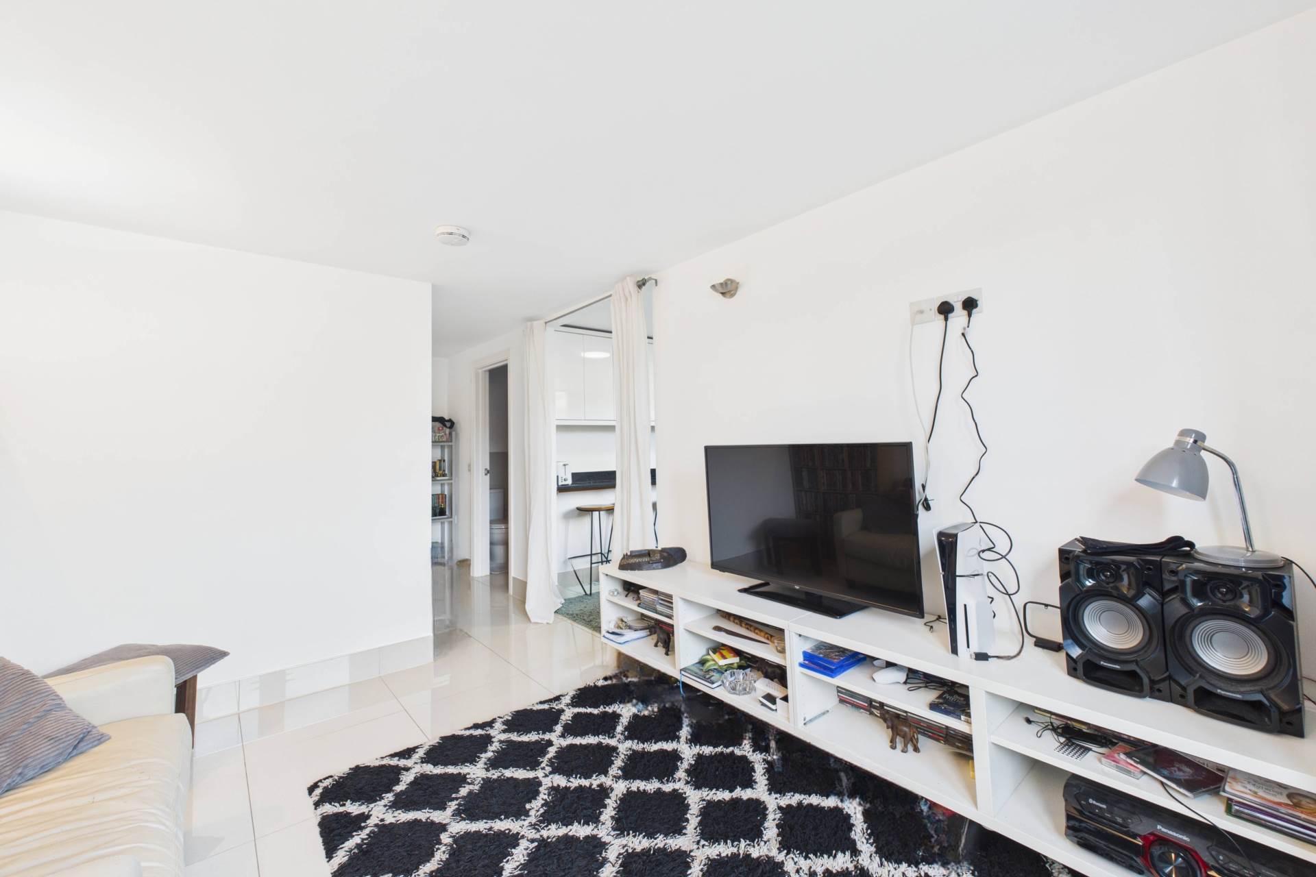 Additional Property Image 2 bedroom Maisonette for sale in Hemel Hempstead 3