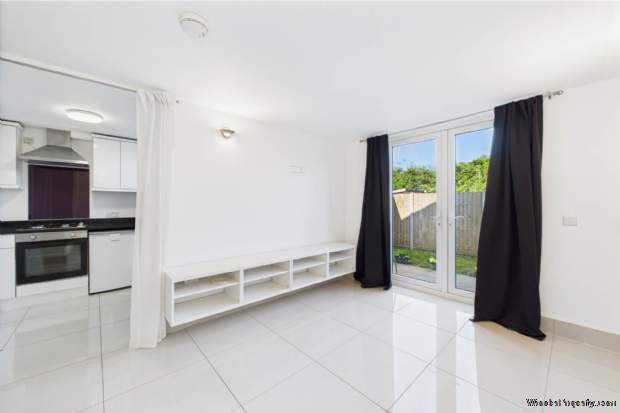 Additional Property Image 2 bedroom Maisonette for sale in Hemel Hempstead 8