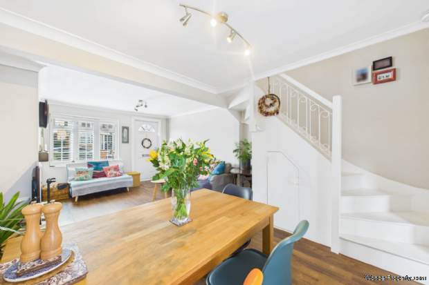 Additional Property Image 2 bedroom Cottage for sale in Hemel Hempstead 2