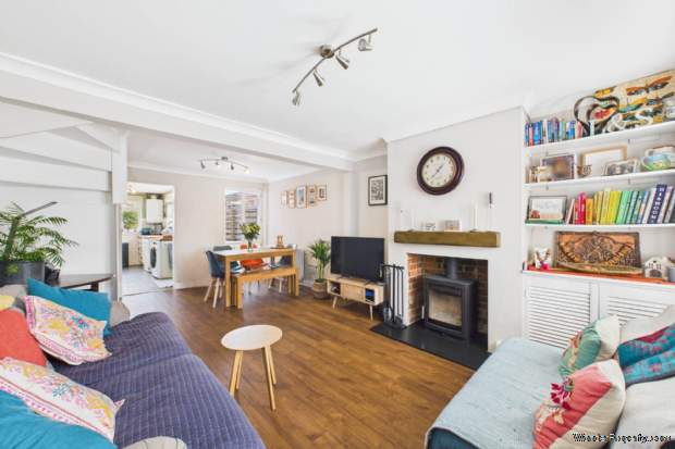 Additional Property Image 2 bedroom Cottage for sale in Hemel Hempstead 3