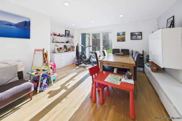 Additional Property Image 3 bedroom House for sale in Hemel Hempstead 14