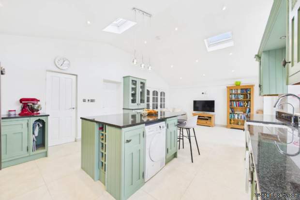 Additional Property Image 5 bedroom Semi Detached for sale in Hemel Hempstead 5