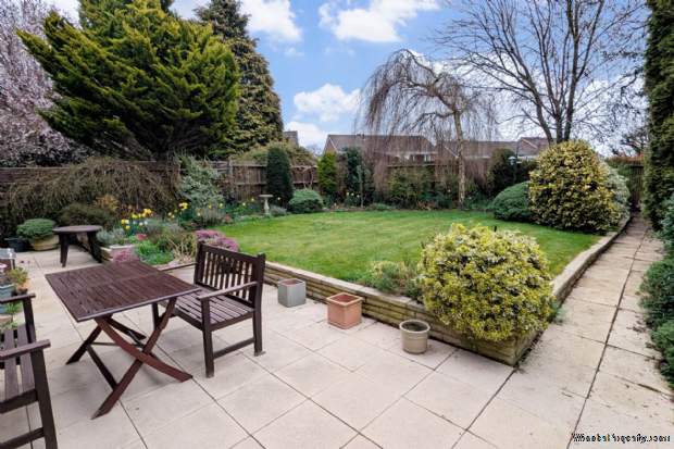 Additional Property Image 4 bedroom Detached for sale in Hemel Hempstead 9